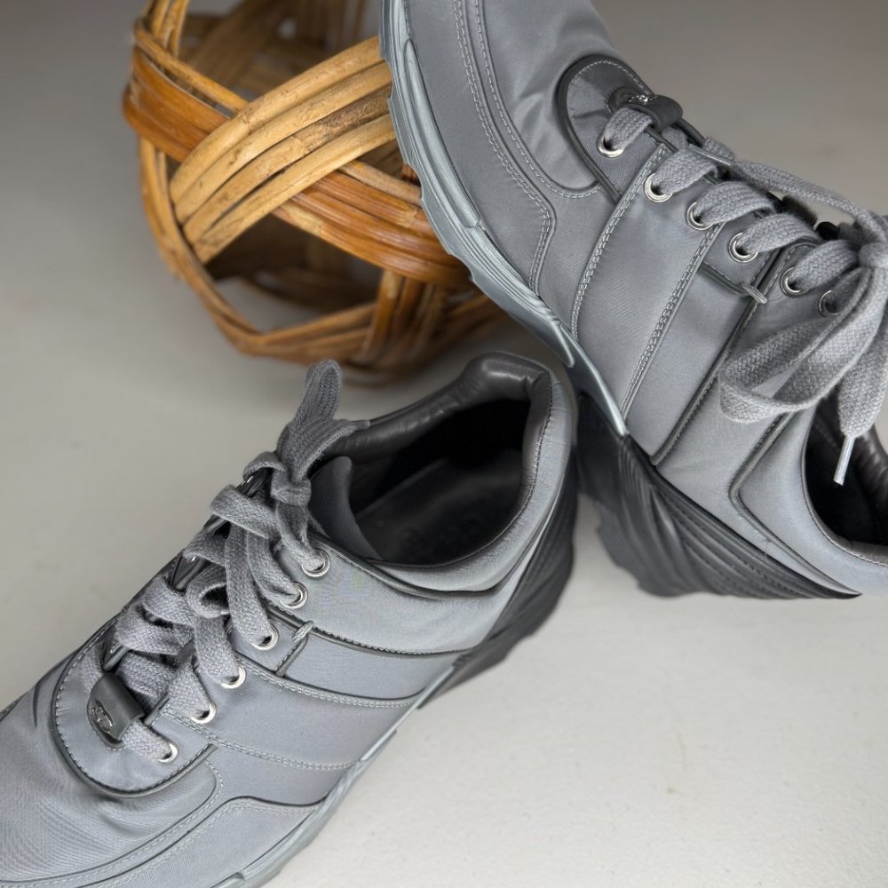 Women's Chanel CC Trainers Vinyl and Leather Sneakers (Women Size 40.5) - Picture 7 of 8